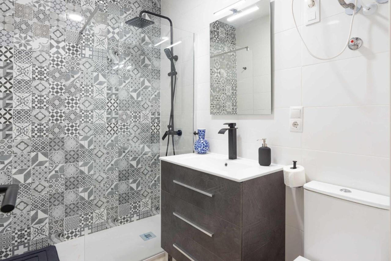 Vialia Suites Cinema Malaga Zewnętrze zdjęcie
