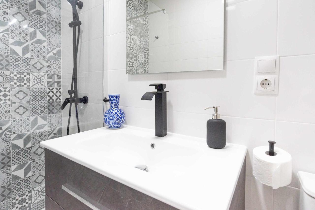 Vialia Suites Cinema Malaga Zewnętrze zdjęcie