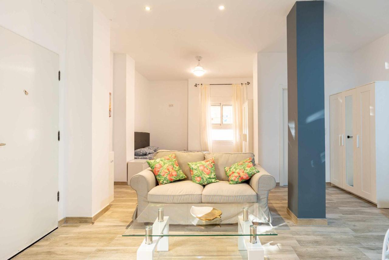 Vialia Suites Cinema Malaga Zewnętrze zdjęcie